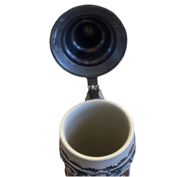 Vintage Alt Gernzau Western Germany Lidded Beer Stein, Blue “Aufder Alm” Scene - Picture 6 of 8